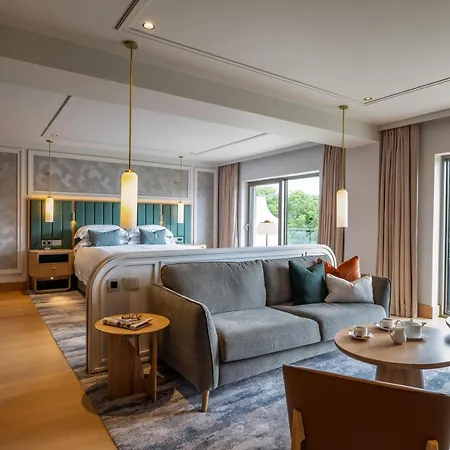 The Europe & Hotel